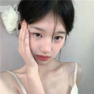 女孩不微笑